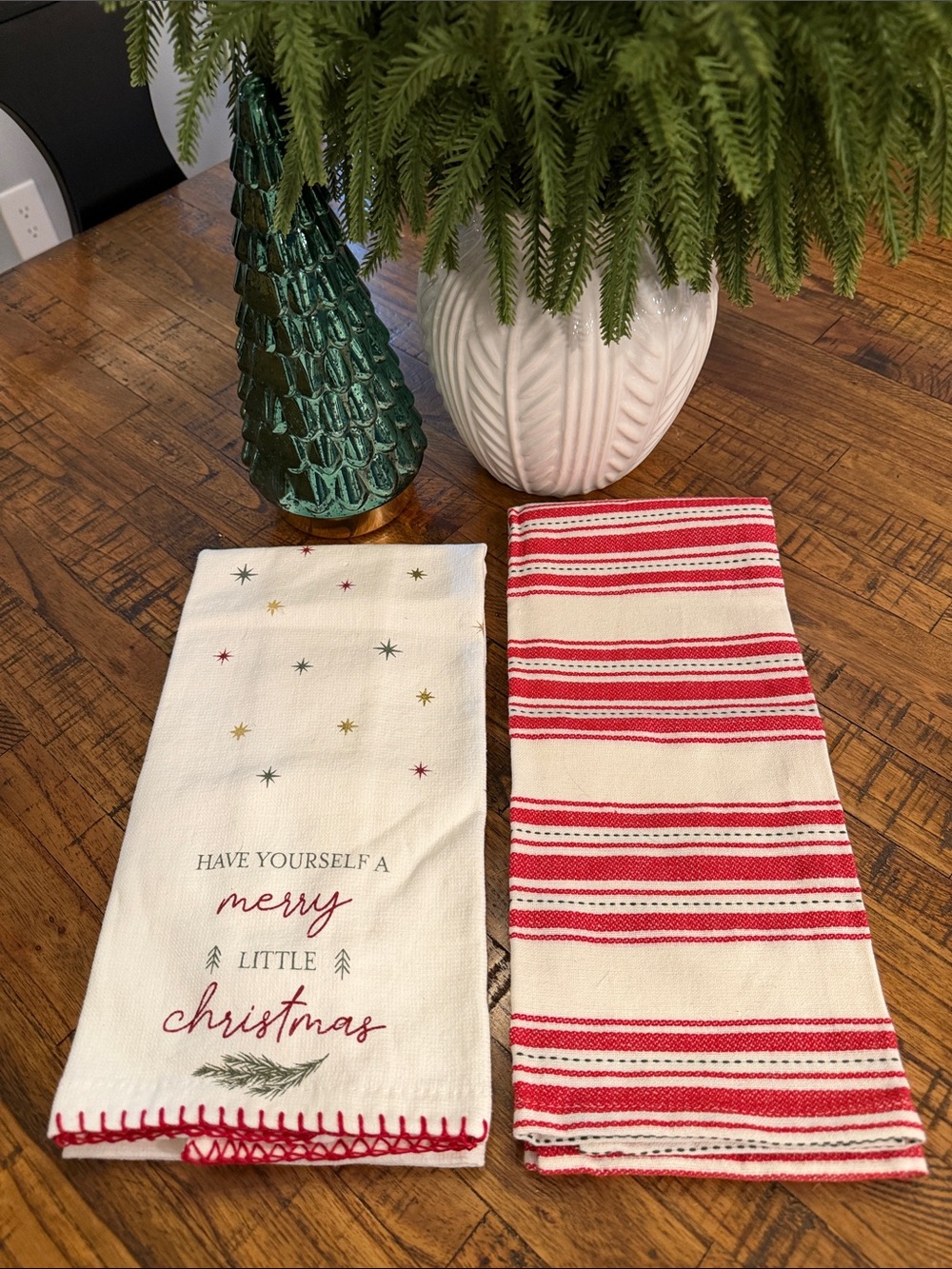 Holiday Red & White Kitchen Towels - NWOT 2 pk